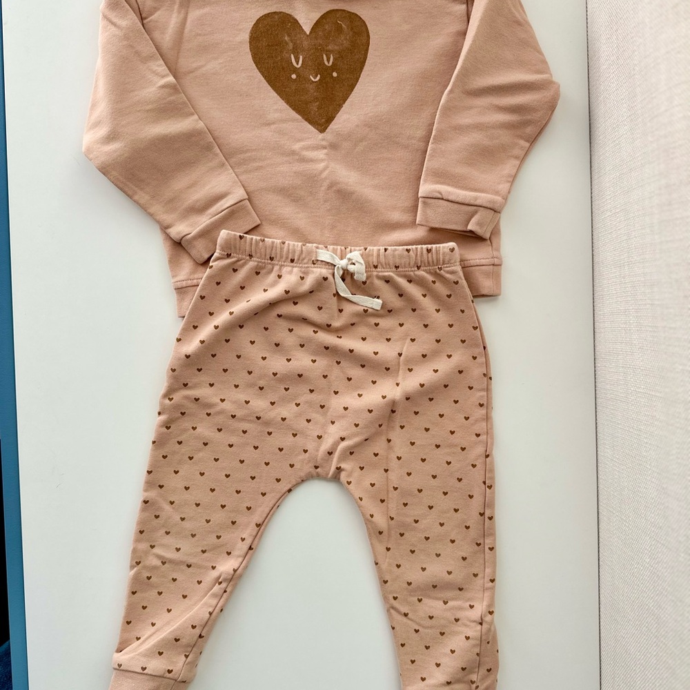 Quincy Mae Heart Sweatshirt & Jogger Se